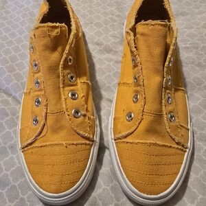Corkys Mustard Canvas Sneakers